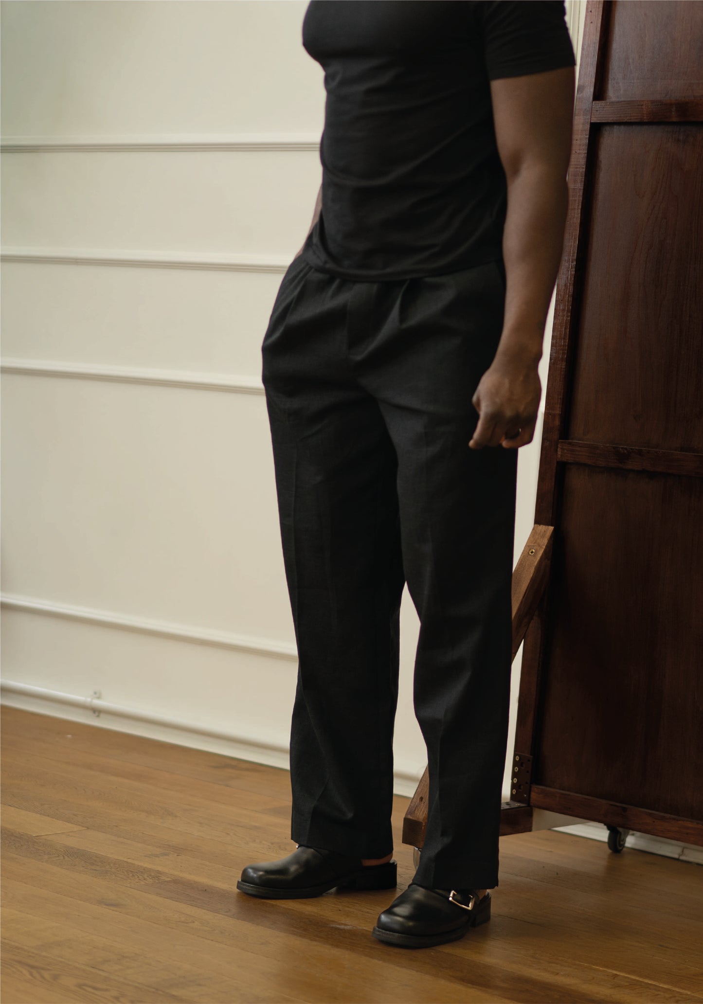 The Enigma Linen Trouser Black