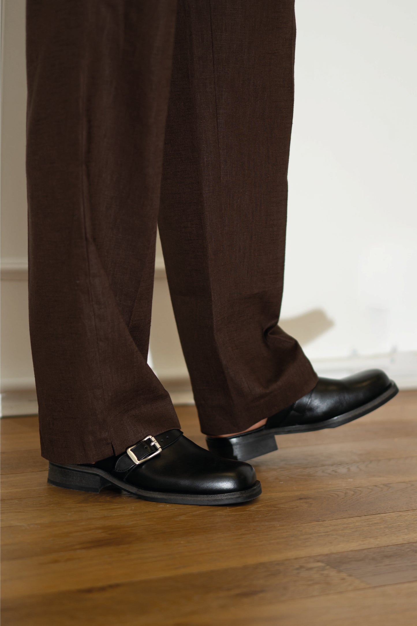 The Enigma Linen Trouser Brown